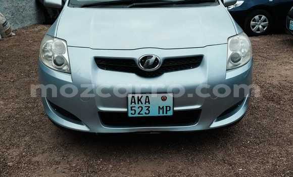 Comprar Usado Toyota Auris Azul Carro em Maputo em Maputo
