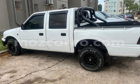 Tenga Tsaru Isuzu KB Chena Mota in Maputo in Maputo Tenga Tsaru Isuzu KB Chena Mota in Maputo in Maputo