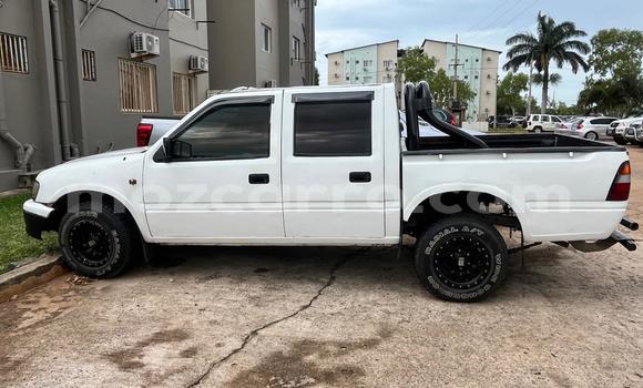 Tenga Tsaru Isuzu KB Chena Mota in Maputo in Maputo Tenga Tsaru Isuzu KB Chena Mota in Maputo in Maputo