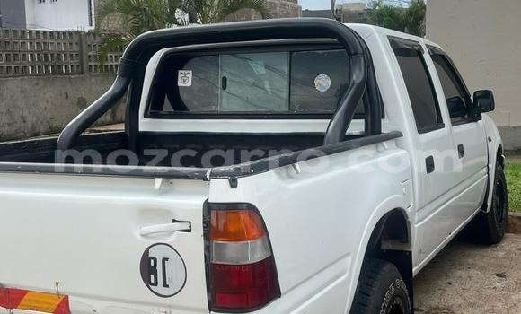 Tenga Tsaru Isuzu KB Chena Mota in Maputo in Maputo Tenga Tsaru Isuzu KB Chena Mota in Maputo in Maputo