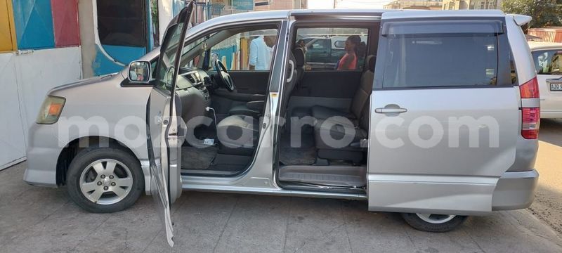 Big with watermark toyota noah maputo maputo 28323