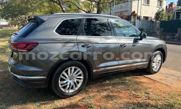 Comprar Novo Volkswagen Touareg Prata Carro em Maputo em Maputo Comprar Novo Volkswagen Touareg Prata Carro em Maputo em Maputo
