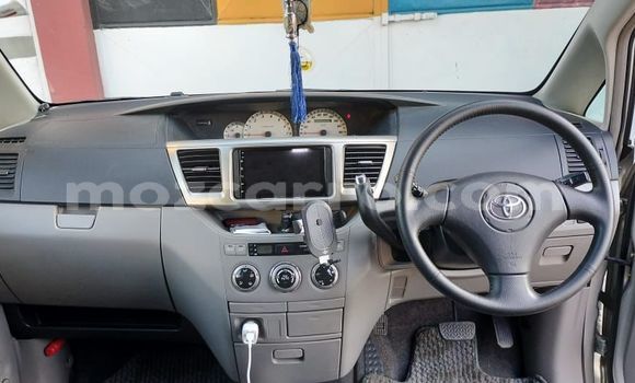 Comprar Usado Toyota Noah Prata Carro em Maputo em Maputo Comprar Usado Toyota Noah Prata Carro em Maputo em Maputo