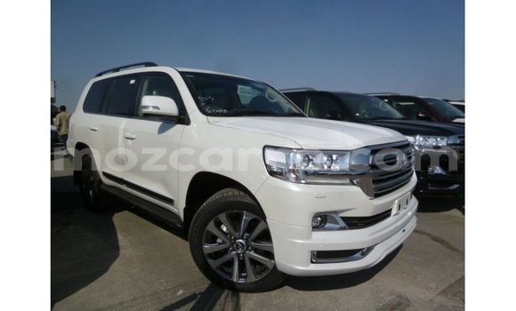 Nunua Imported Toyota Land Cruiser Nyeupe Gari ndani ya Import - Dubai nchini Cabo Delgado Nunua Imported Toyota Land Cruiser Nyeupe Gari ndani ya Import - Dubai nchini Cabo Delgado