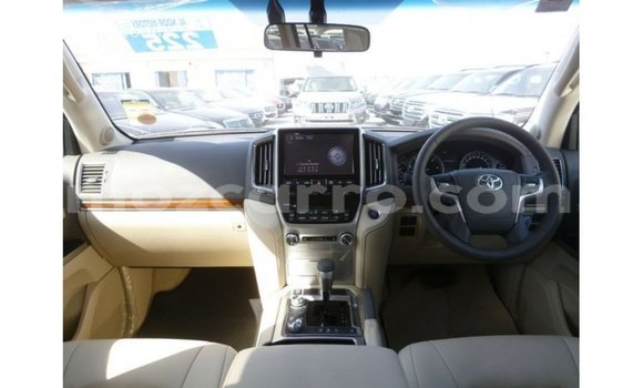Nunua Imported Toyota Land Cruiser Nyeupe Gari ndani ya Import - Dubai nchini Cabo Delgado Nunua Imported Toyota Land Cruiser Nyeupe Gari ndani ya Import - Dubai nchini Cabo Delgado