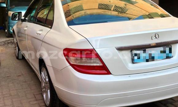 Tenga Tsaru Mercedes-Benz C180 coupe Chena Mota in Maputo in Maputo Tenga Tsaru Mercedes-Benz C180 coupe Chena Mota in Maputo in Maputo