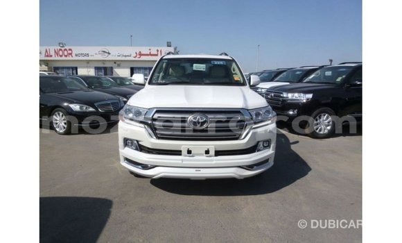 Nunua Imported Toyota Land Cruiser Nyeupe Gari ndani ya Import - Dubai nchini Cabo Delgado Nunua Imported Toyota Land Cruiser Nyeupe Gari ndani ya Import - Dubai nchini Cabo Delgado