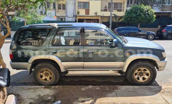 Nunua Ilio tumika Toyota Hilux Surf Bluu Gari ndani ya Maputo nchini Maputo Nunua Ilio tumika Toyota Hilux Surf Bluu Gari ndani ya Maputo nchini Maputo
