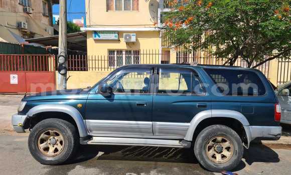 Nunua Ilio tumika Toyota Hilux Surf Bluu Gari ndani ya Maputo nchini Maputo Nunua Ilio tumika Toyota Hilux Surf Bluu Gari ndani ya Maputo nchini Maputo