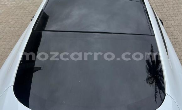 Comprar Usado Mercedes‒Benz C-klasse Branco Carro em Maputo em Maputo Comprar Usado Mercedes‒Benz C-klasse Branco Carro em Maputo em Maputo