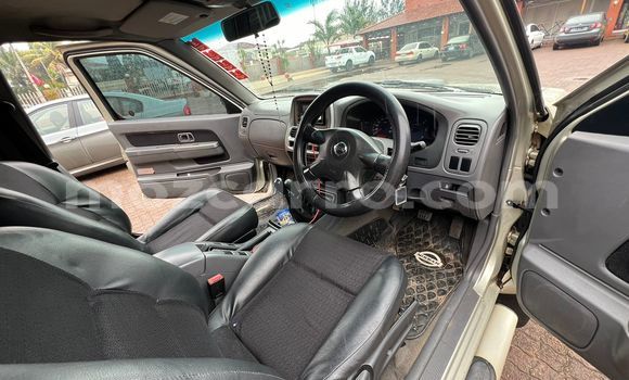 Nunua Ilio tumika Nissan Hardbody Brown Gari ndani ya Maputo nchini Maputo Nunua Ilio tumika Nissan Hardbody Brown Gari ndani ya Maputo nchini Maputo