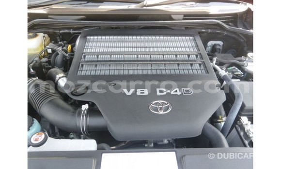 Nunua Imported Toyota Land Cruiser Nyekundu Gari ndani ya Import - Dubai nchini Cabo Delgado Nunua Imported Toyota Land Cruiser Nyekundu Gari ndani ya Import - Dubai nchini Cabo Delgado