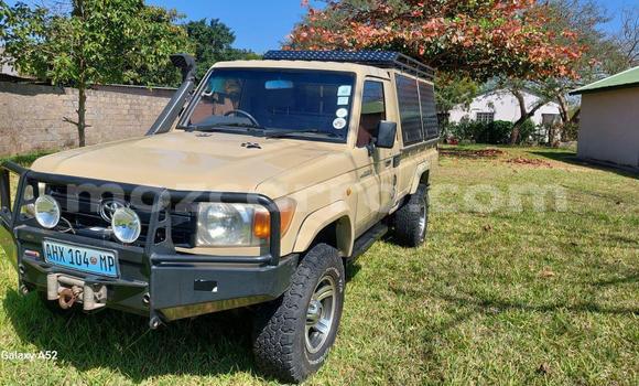 Comprar Usado Toyota Land Cruiser Castanho Carro em Maputo em Maputo Comprar Usado Toyota Land Cruiser Castanho Carro em Maputo em Maputo