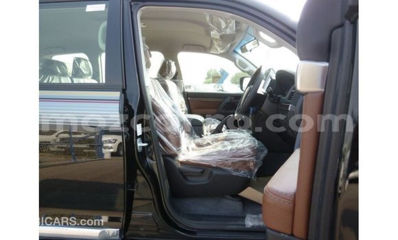 Nunua Imported Toyota Land Cruiser Nyeusi Gari ndani ya Import - Dubai nchini Cabo Delgado Nunua Imported Toyota Land Cruiser Nyeusi Gari ndani ya Import - Dubai nchini Cabo Delgado