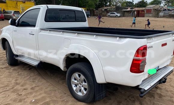 Buy Used Toyota Hilux White Car in Maputo in Maputo Buy Used Toyota Hilux White Car in Maputo in Maputo
