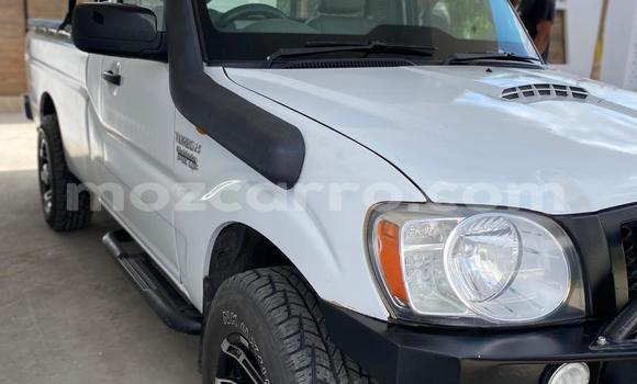 Buy Used Mahindra Marshal White Car in Maputo in Maputo