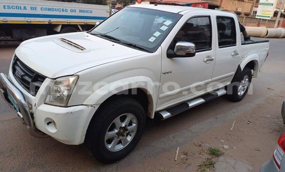 Comprar Usado Isuzu KB Branco Carro em Maputo em Maputo