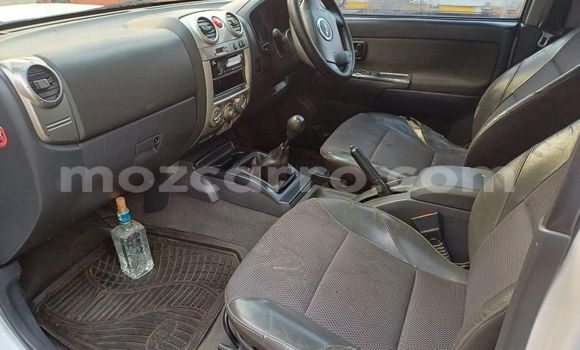 Tenga Tsaru Isuzu KB Chena Mota in Maputo in Maputo Tenga Tsaru Isuzu KB Chena Mota in Maputo in Maputo