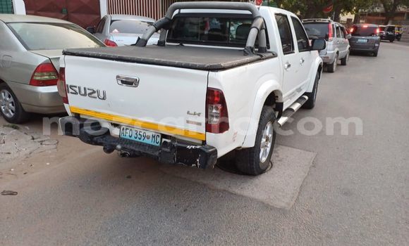 Tenga Tsaru Isuzu KB Chena Mota in Maputo in Maputo Tenga Tsaru Isuzu KB Chena Mota in Maputo in Maputo