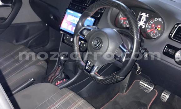 Nunua Ilio tumika Ultima GTR Nyeupe Gari ndani ya Maputo nchini Maputo Nunua Ilio tumika Ultima GTR Nyeupe Gari ndani ya Maputo nchini Maputo