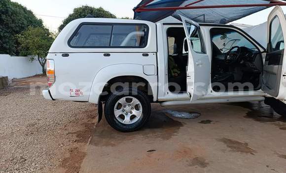 Tenga Tsaru Mazda BT-50 Chena Mota in Maputo in Maputo Tenga Tsaru Mazda BT-50 Chena Mota in Maputo in Maputo