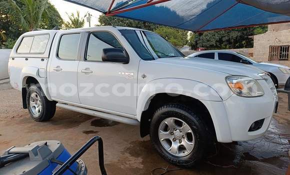 Tenga Tsaru Mazda BT-50 Chena Mota in Maputo in Maputo Tenga Tsaru Mazda BT-50 Chena Mota in Maputo in Maputo