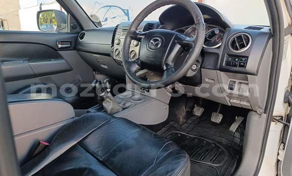 Tenga Tsaru Mazda BT-50 Chena Mota in Maputo in Maputo Tenga Tsaru Mazda BT-50 Chena Mota in Maputo in Maputo