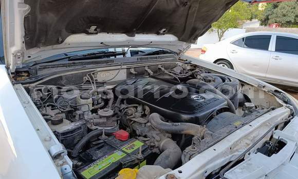 Tenga Tsaru Mazda BT-50 Chena Mota in Maputo in Maputo Tenga Tsaru Mazda BT-50 Chena Mota in Maputo in Maputo