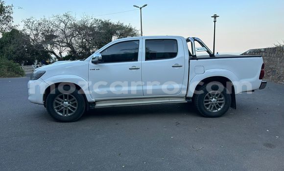 Buy Used Toyota Hilux White Car in Maputo in Maputo Buy Used Toyota Hilux White Car in Maputo in Maputo
