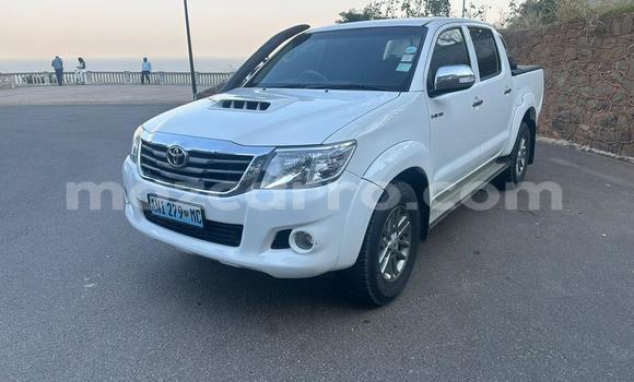Buy Used Toyota Hilux White Car in Maputo in Maputo Buy Used Toyota Hilux White Car in Maputo in Maputo