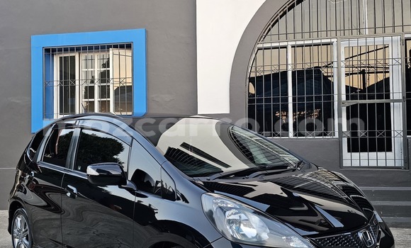Nunua Ilio tumika Honda Fit Nyeusi Gari ndani ya Maputo nchini Maputo Nunua Ilio tumika Honda Fit Nyeusi Gari ndani ya Maputo nchini Maputo