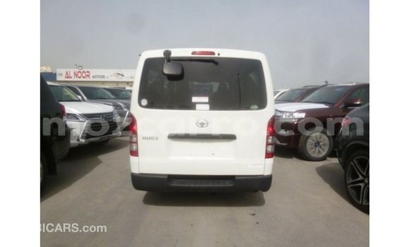 Comprar Importar Toyota Hiace Branco Carro em Import - Dubai em Cabo Delgado Comprar Importar Toyota Hiace Branco Carro em Import - Dubai em Cabo Delgado