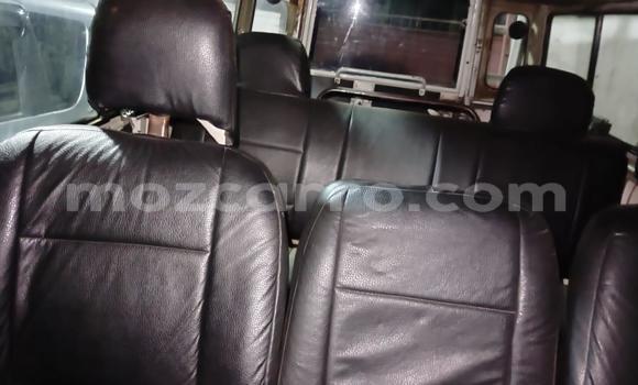 Buy Used Land Rover Defender White Car in Maputo in Maputo Buy Used Land Rover Defender White Car in Maputo in Maputo