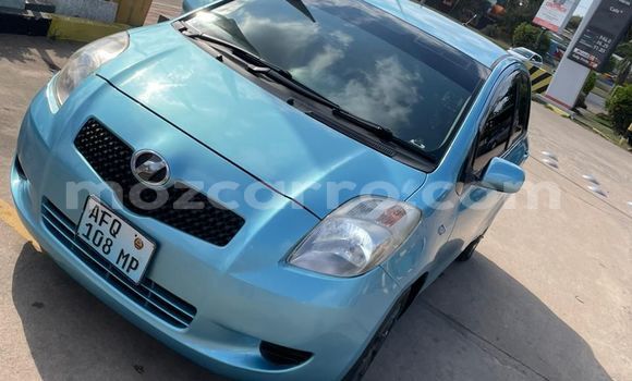 Comprar Usado Toyota Vitz Azul Carro em Maputo em Maputo