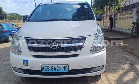 Comprar Usado Hyundai H1 Branco Carro em Maputo em Maputo