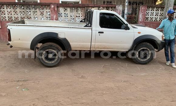 Buy Used Nissan Hardbody White Car in Maputo in Maputo