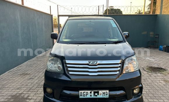 Comprar Usado Toyota Noah Preto Carro em Maputo em Maputo