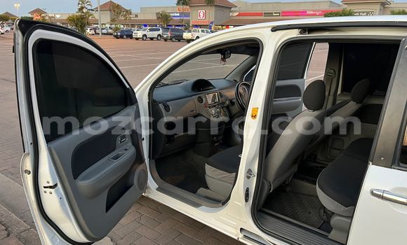 Comprar Usado Toyota Sienta Branco Carro em Maputo em Maputo Comprar Usado Toyota Sienta Branco Carro em Maputo em Maputo