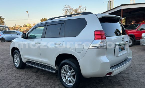 Nunua Ilio tumika Toyota Prado Nyeupe Gari ndani ya Maputo nchini Maputo Nunua Ilio tumika Toyota Prado Nyeupe Gari ndani ya Maputo nchini Maputo