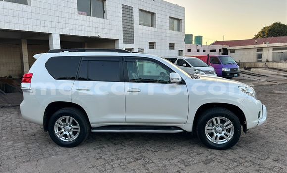 Nunua Ilio tumika Toyota Prado Nyeupe Gari ndani ya Maputo nchini Maputo Nunua Ilio tumika Toyota Prado Nyeupe Gari ndani ya Maputo nchini Maputo