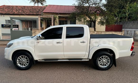 Buy Used Toyota Hilux White Car in Maputo in Maputo Buy Used Toyota Hilux White Car in Maputo in Maputo