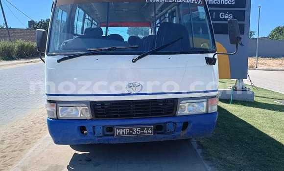 Comprar Usado Toyota Coaster Azul Carro em Maputo em Maputo