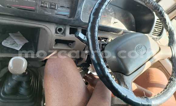 Nunua Ilio tumika Toyota Coaster Bluu Gari ndani ya Maputo nchini Maputo Nunua Ilio tumika Toyota Coaster Bluu Gari ndani ya Maputo nchini Maputo