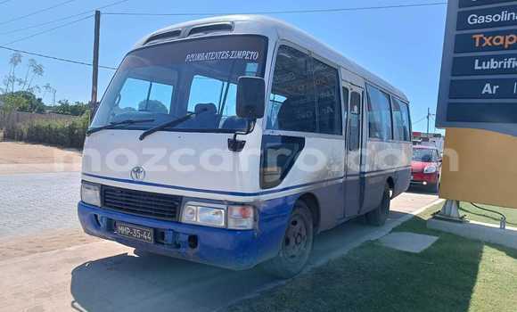Nunua Ilio tumika Toyota Coaster Bluu Gari ndani ya Maputo nchini Maputo Nunua Ilio tumika Toyota Coaster Bluu Gari ndani ya Maputo nchini Maputo