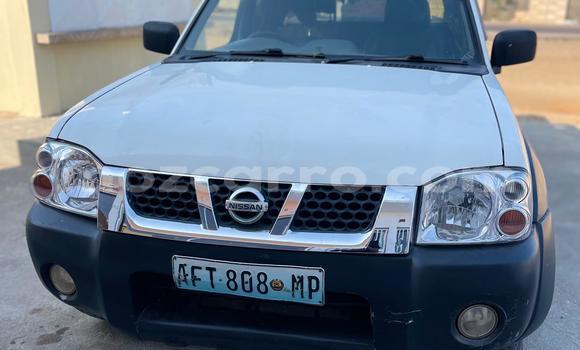 Nunua Ilio tumika Nissan Hardbody Nyeupe Gari ndani ya Maputo nchini Maputo Nunua Ilio tumika Nissan Hardbody Nyeupe Gari ndani ya Maputo nchini Maputo