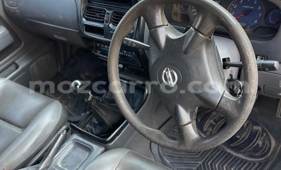 Nunua Ilio tumika Nissan Hardbody Nyeupe Gari ndani ya Maputo nchini Maputo Nunua Ilio tumika Nissan Hardbody Nyeupe Gari ndani ya Maputo nchini Maputo