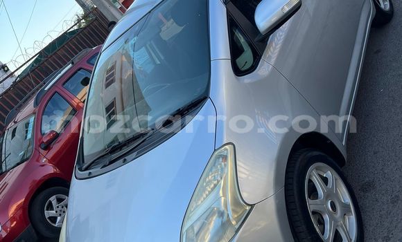 Buy Used Toyota Ractis Silver Car in Maputo in Maputo Buy Used Toyota Ractis Silver Car in Maputo in Maputo