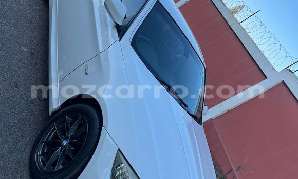 Nunua Ilio tumika BMW 3-Series Nyeupe Gari ndani ya Maputo nchini Maputo Nunua Ilio tumika BMW 3-Series Nyeupe Gari ndani ya Maputo nchini Maputo