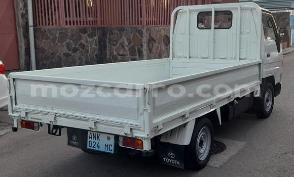 Comprar Usado Toyota Dyna Branco Carro em Maputo em Maputo Comprar Usado Toyota Dyna Branco Carro em Maputo em Maputo