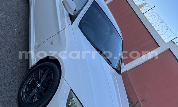 Comprar Usado BMW 3-Series Branco Carro em Maputo em Maputo Comprar Usado BMW 3-Series Branco Carro em Maputo em Maputo